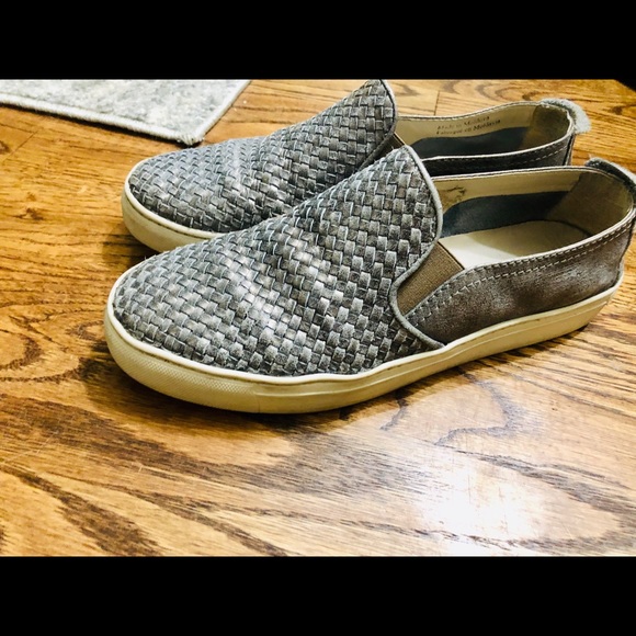 Grey/ Silver Fashion Flats - Picture 3 of 3